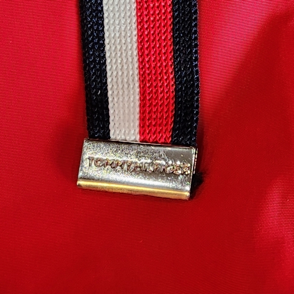 NWOT TOMMY HILFIGER ESSENTIAL HOODED WINDBREAKER- RAIN JACKET SIZE LARGE - Picture 15 of 15